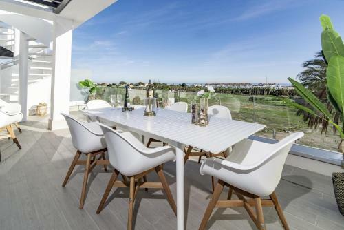 Lem- New 2 Bedroom Apartment In Le Mirage