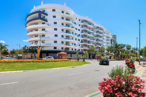 Newly Refurbished 2bed Apartment In Residence Infinity, Pool By Rafleys
