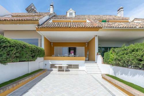 2-plantas/piscina/terraza Privada/parking/bbq/ac