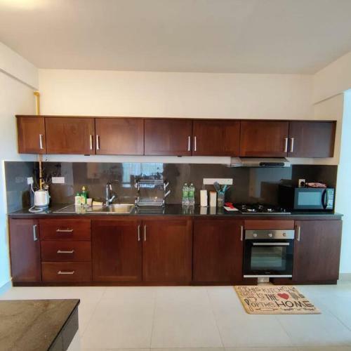 3 Bedroom Apartment In Close Proximity To Beach
