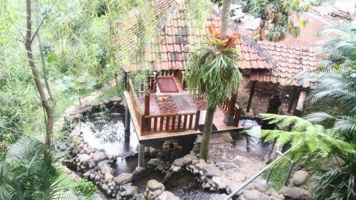 Tirta Arsanta Hot Springs & Villa
