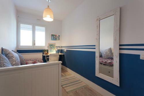 Gavamar Castelldefels Beachfront Apartment- Direct Access To The Beach