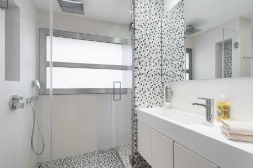 Hhbcn Beach Apartment Gava #2