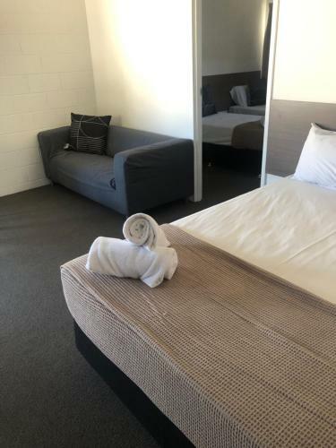 Motel Q Express