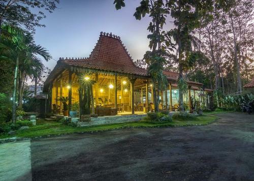 Hotel The Omah Borobudur