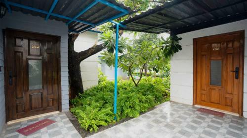 Hotel Nirva Resort