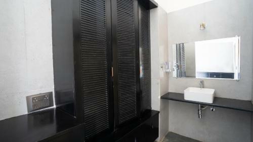 Hotel Nirva Resort