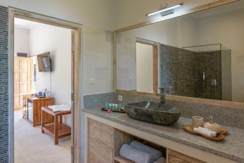Hotel Inbalance Resort