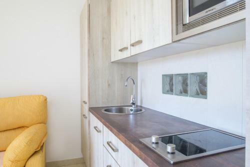 Apartamento Las Palmeras Sunny One Bedroom