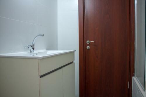 Beautiful 2 Bedroom Garden Apartment