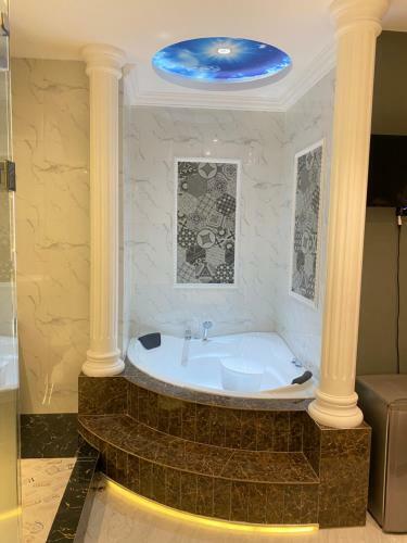 Hotel Kh�ch S?n Ph??c H?ng 1