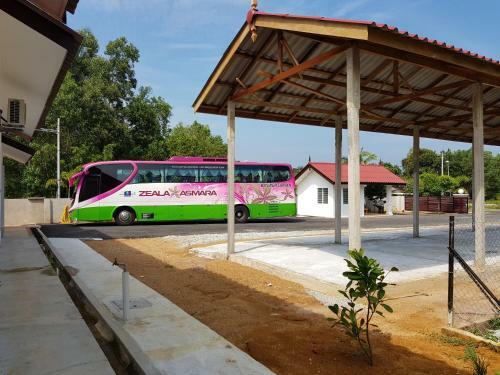 Hostal Villa Setia