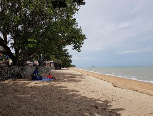 Kampong Style Homstay 10 Meter To Beach