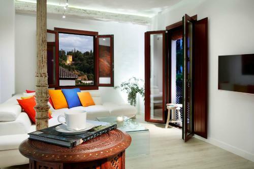 Art Chapiz Apartments