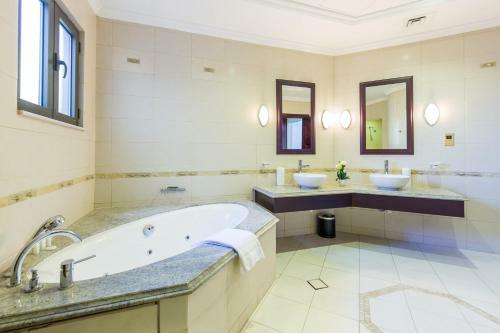 Upscale 6br Villa With Private Pool On Palm Jumeirah