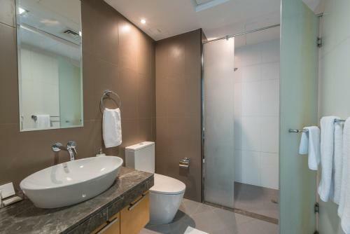 Modern Duplex Loft Apartment, 1 Bedroom, Bay Square