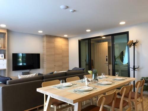 Apartamento Glory Sukhumvit -asoke- Prompong- Bts- Mrt