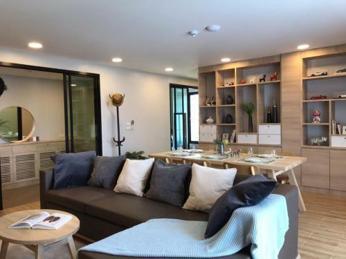 Apartamento Glory Sukhumvit -asoke- Prompong- Bts- Mrt