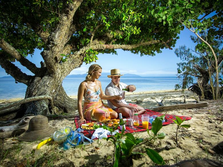 Hotel Green Island Resort