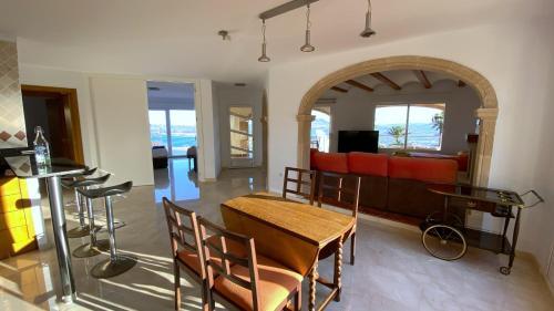 Villa Cuesta de San Antonio,