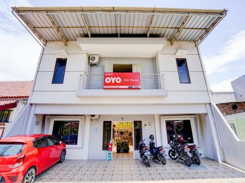 Hotel Oyo 90052 Star House
