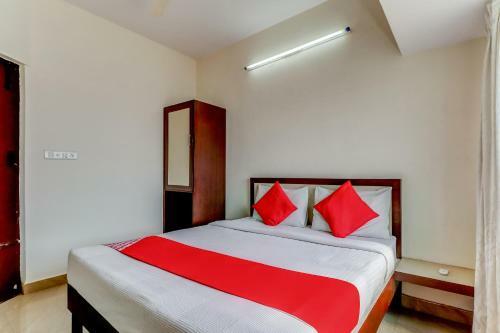 Apartamentos Oyo 2677 Hotel Royal Blue