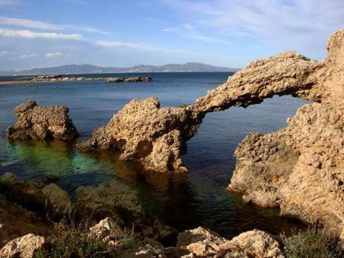 Casa de Piedra Adaptada En Lescala