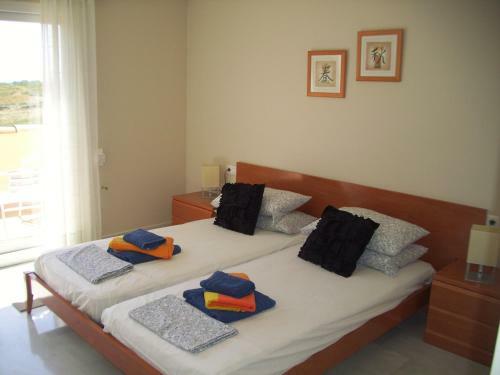 Super Villa With Private Pool And Garden - Pilans