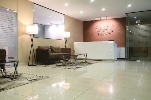 Hotel Flora Suites