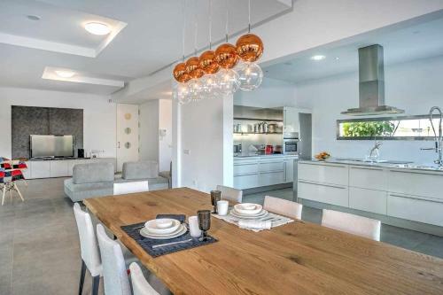 Villa La Oliva Luxury House