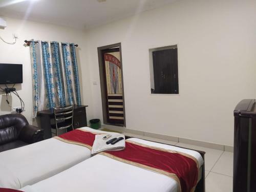 Single Serviced Room With Breakfast & Wi-fi