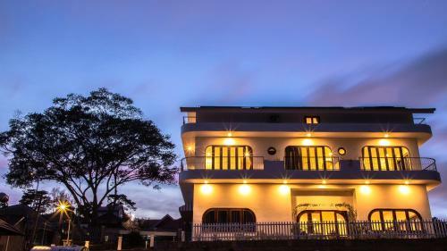 Hotel H� Maison Home & Caf�
