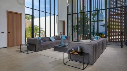 Exclusive Private Beach Villa (Newly Built!)