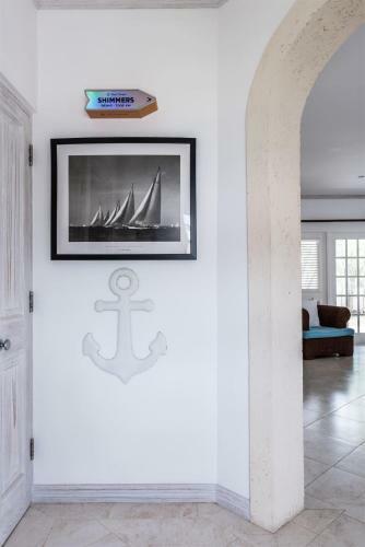 Shimmers, Stunning, Stylish West Coast Villa