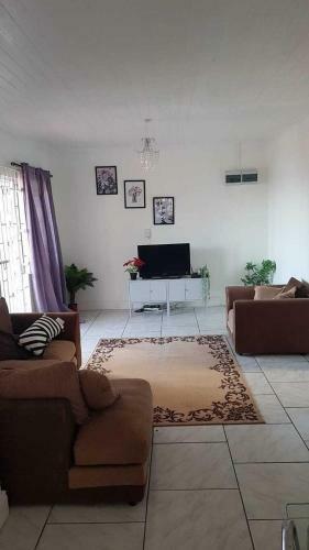 Charming Tropical 2-bed House In Soufriere