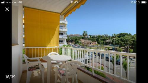 Apartamento Rom�ntico Piso de La Playa Fenals