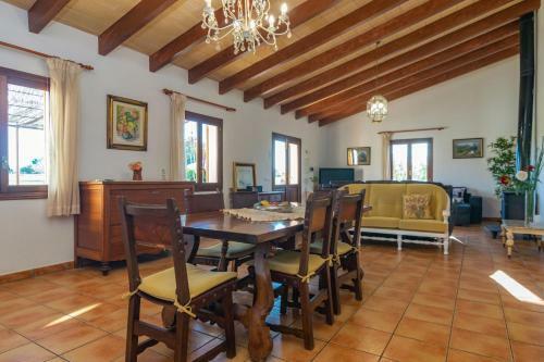 Villa Sa Vinya de Montblanc -rafal Roig-