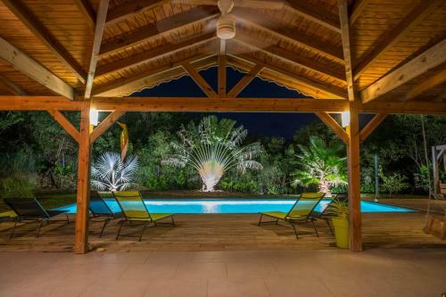 Villa "kot� Coul�e" Avec Superbe Piscine