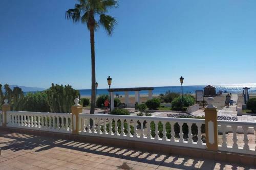Apartamento Primera L�nea de Playa Costa Del Sol