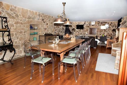 Villa Nogueira - Casa R�stica Lujosa Con Piscina, Barbacoa Y Chimenea