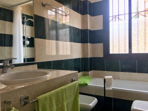 Apartment Mit Atemberaubenden Blick �ber La Cala Golf