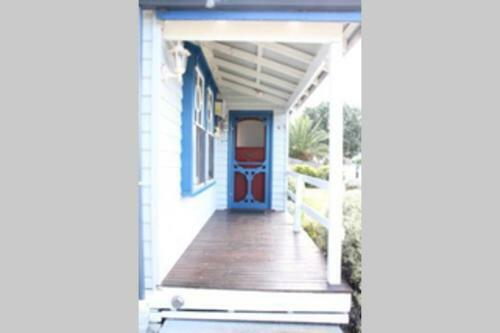 Lighthouse Retreat - Pet Friendly Free Wifi
