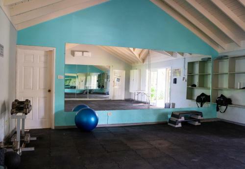 Apartamento Oceanfront Condo W/ Beach Access, Pool, & Gym (2f)