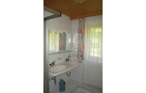 Apartment Quadratsch II