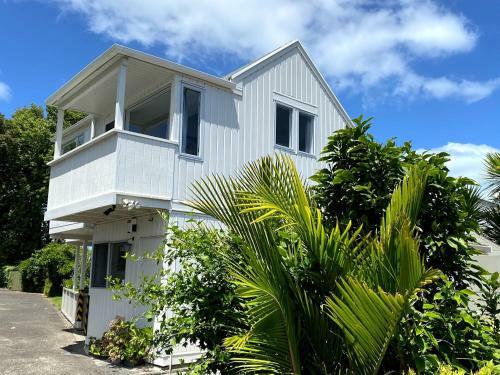 Chamberlain House - 3 Bedroom House By Manly Beach