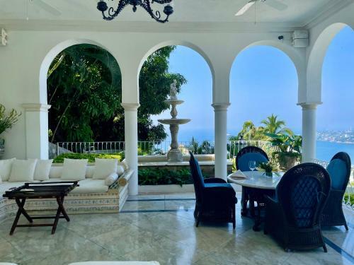 Villa Jade Luxury Full Service Staff Villa