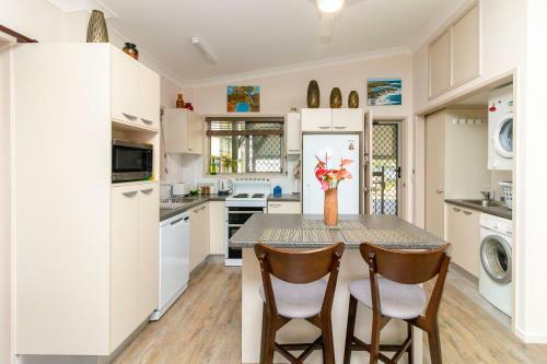 Villa Nature Lovers Waterfront Paradise In Boonooroo