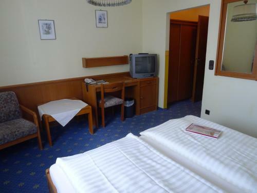 Hotel Restaurant B�ck "roter Hahn"