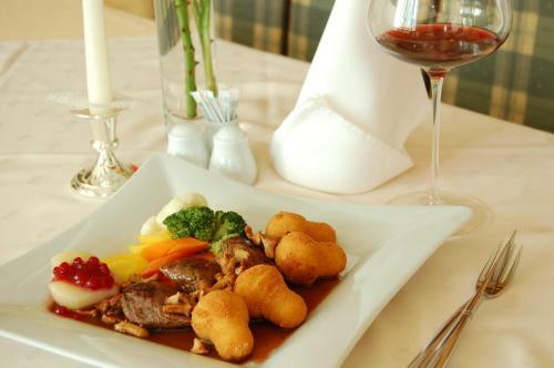 Hotel Restaurant B�ck "roter Hahn"