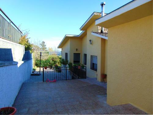 Villa Casa En Miraflores, Para Grupos Con Piscina, Barbacoa, Barra de Bar